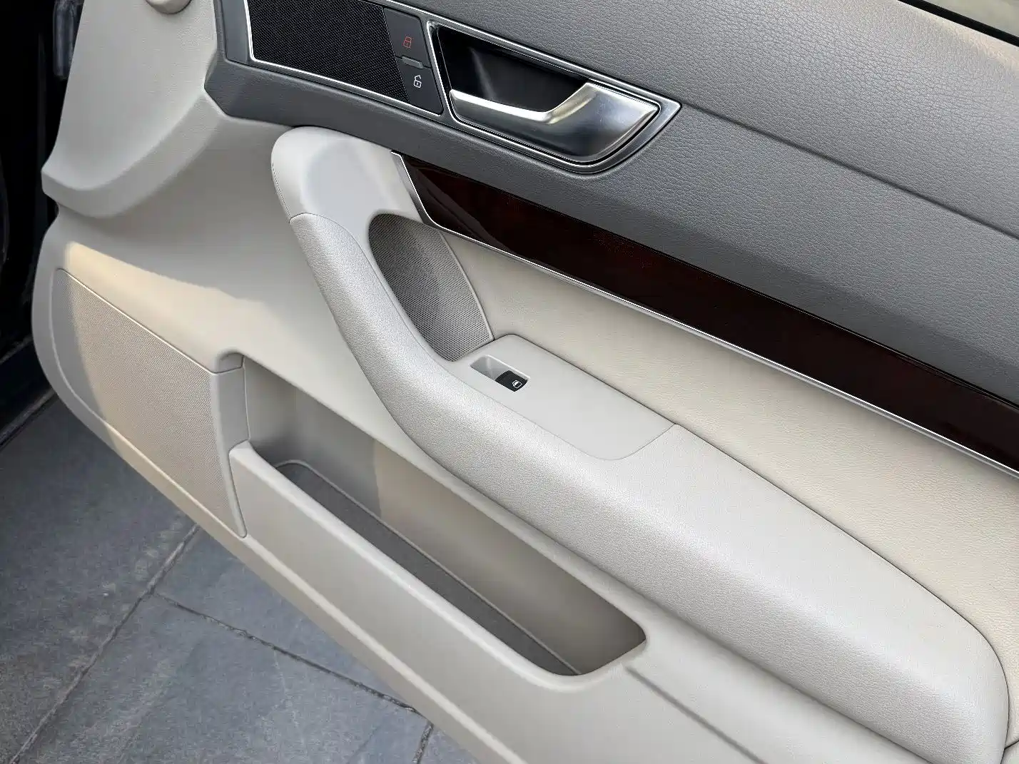 Photo 13 - Audi A6L