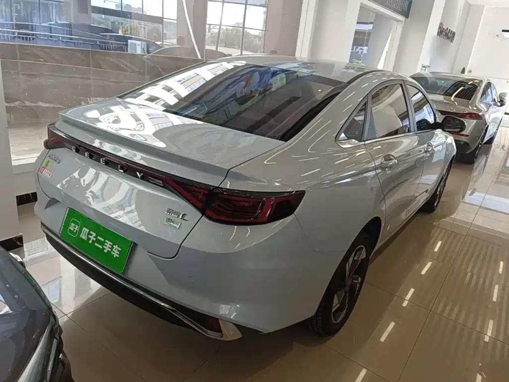 Geely Emgrand L HiP 2022 2022 1.5TD-DHT Pro 100KM Super Rui
