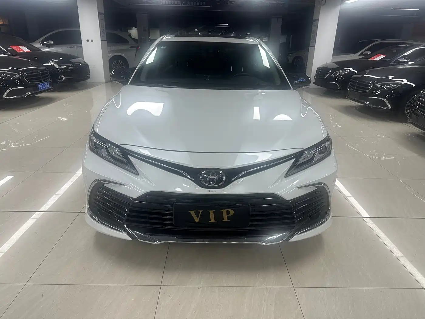 Toyota Camry 2023 2.0G Luxury Edition фото 2