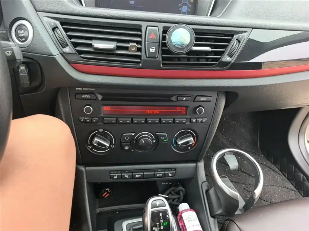 BMW X1 2015 Model sDrive18i Fashion Advanced Edition фото 13