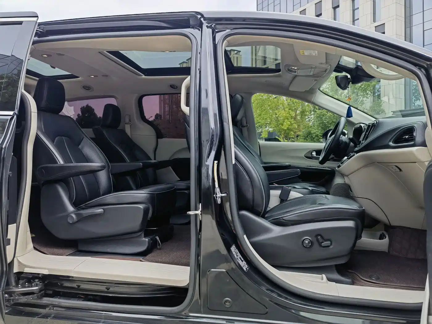Chrysler Grand Caravan PHEV (Import) 2019 2019 3.6L Plug-in Hybrid