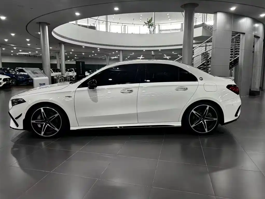 Mercedes-Benz A-Class AMG 2026 2024 AMG A 35 L 4MATIC