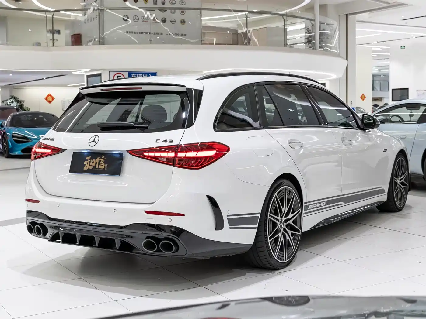 Mercedes-Benz C-Class AMG 2024 AMG C 43 4MATIC Wagon Special Edition фото 6