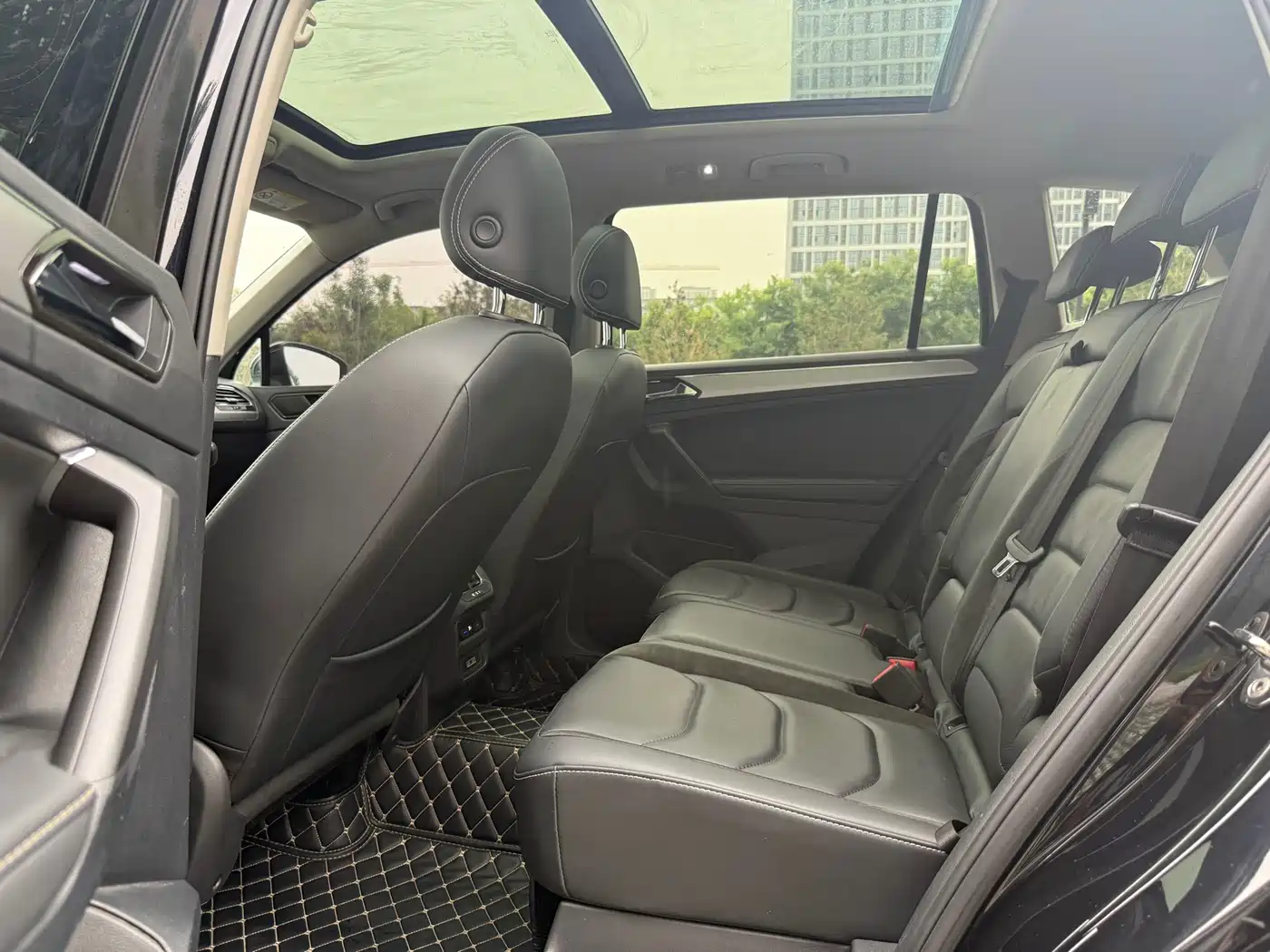 Volkswagen Tiguan L 2018 330TSI Automatic 2WD Luxury Edition фото 9