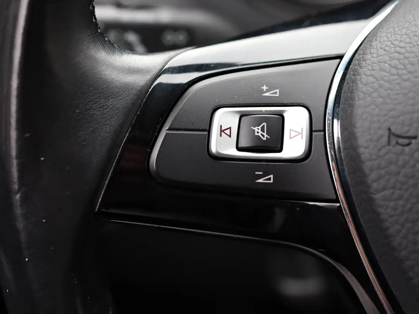Volkswagen Polo 2016 1.6L Automatic Comfort фото 9