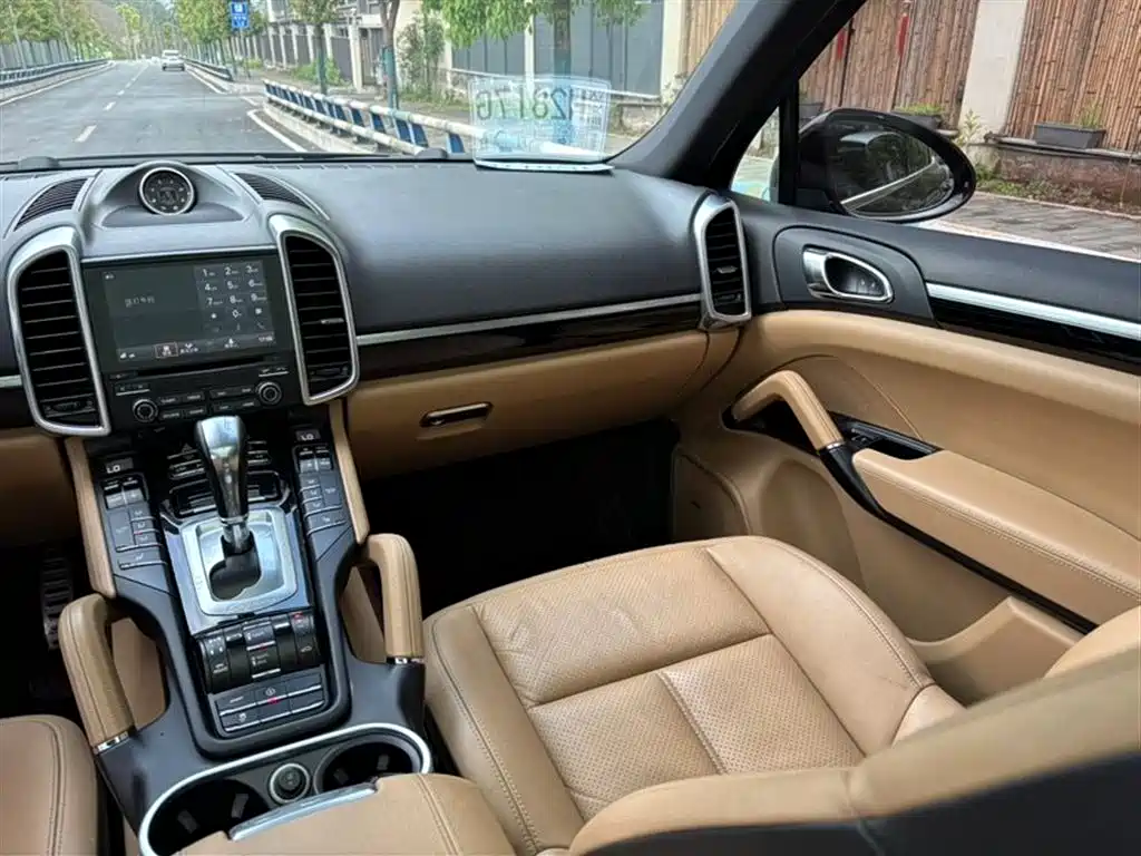 Porsche Cayenne 2015 Cayenne 3.0T фото 9