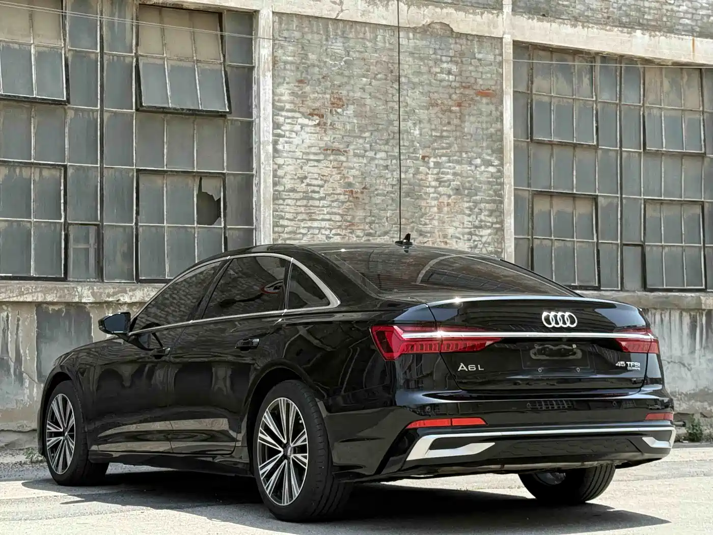 Audi A6L 2019 40 TFSI Luxury Dynamic фото 17
