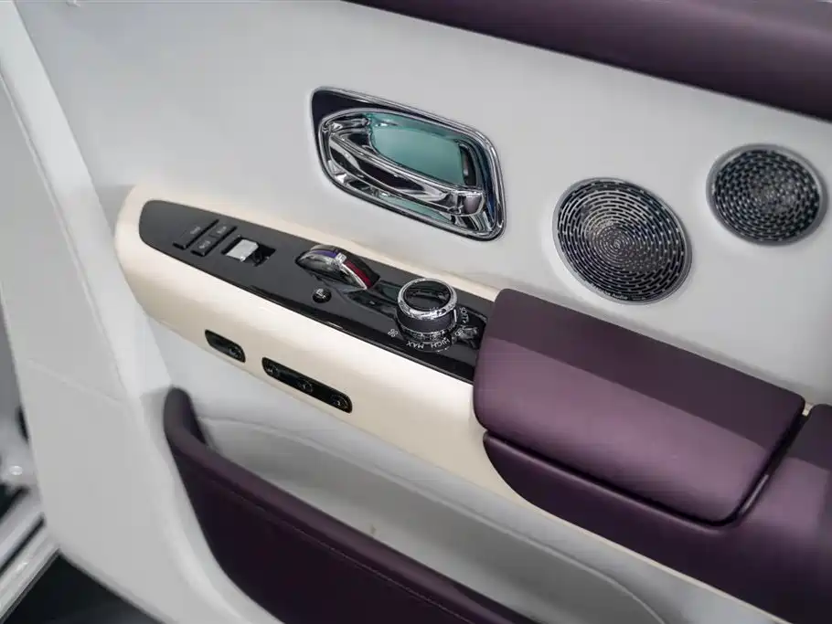 Фото 12 - Rolls-Royce Phantom