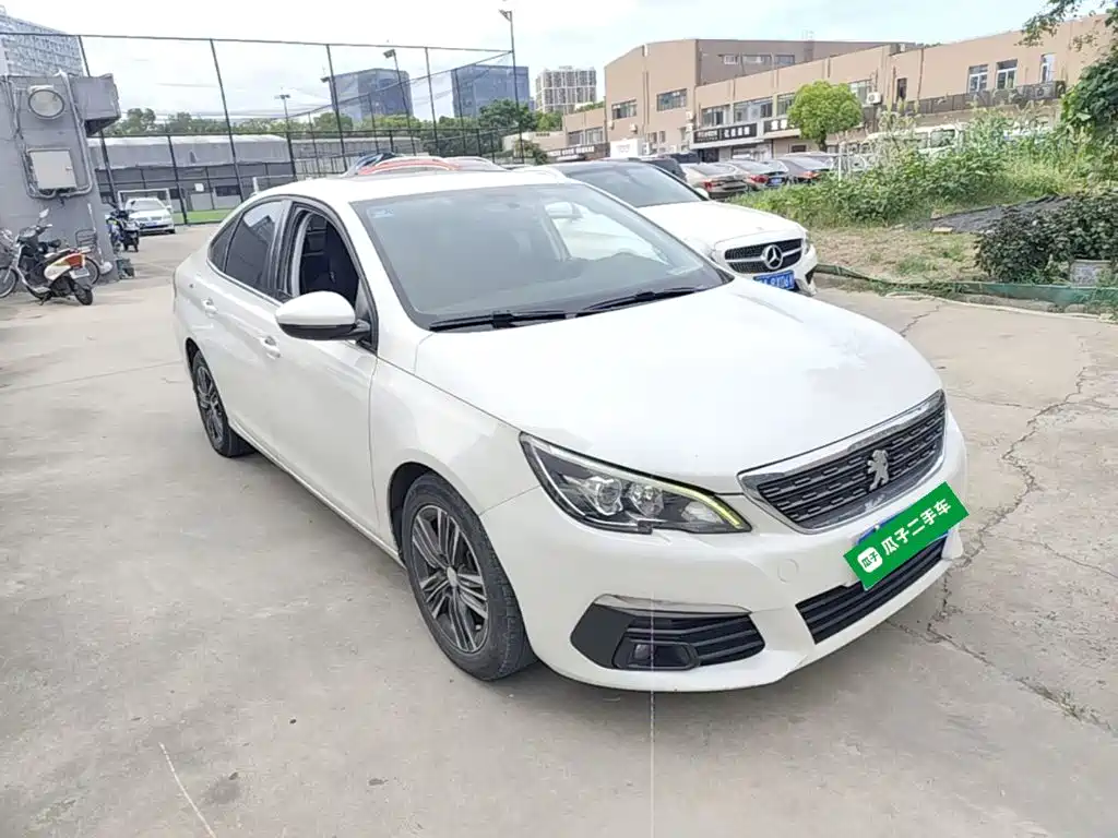 Фото 4 - Peugeot 308