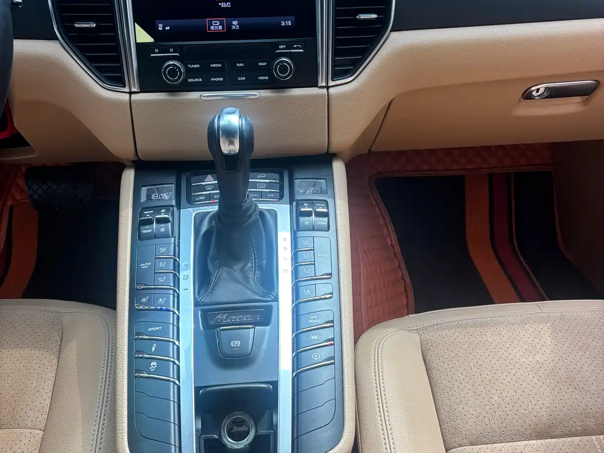 Porsche Macan 2017 Macan 2.0T фото 11