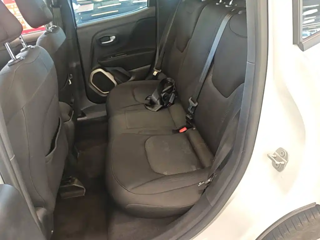 Jeep Renegade 2019 2018 Connected Large Screen Edition 180T Automatic High Energy