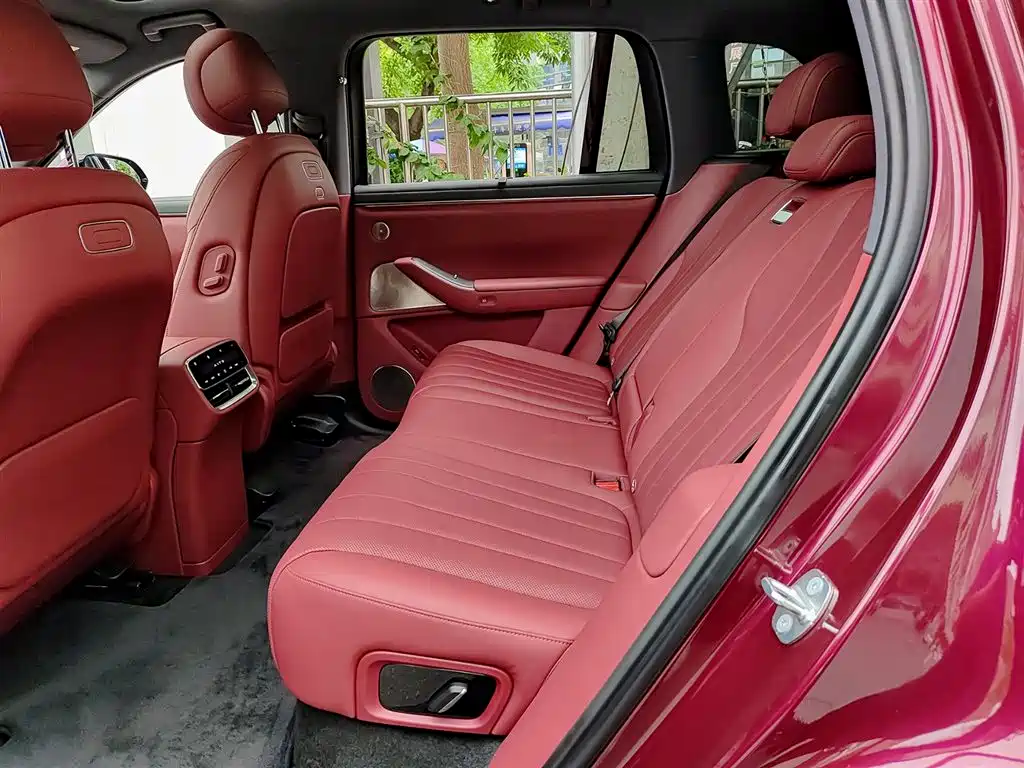 AITO Wenjie AITO M7 2026 Extended Range Ultra AWD 5-Seater фото 8