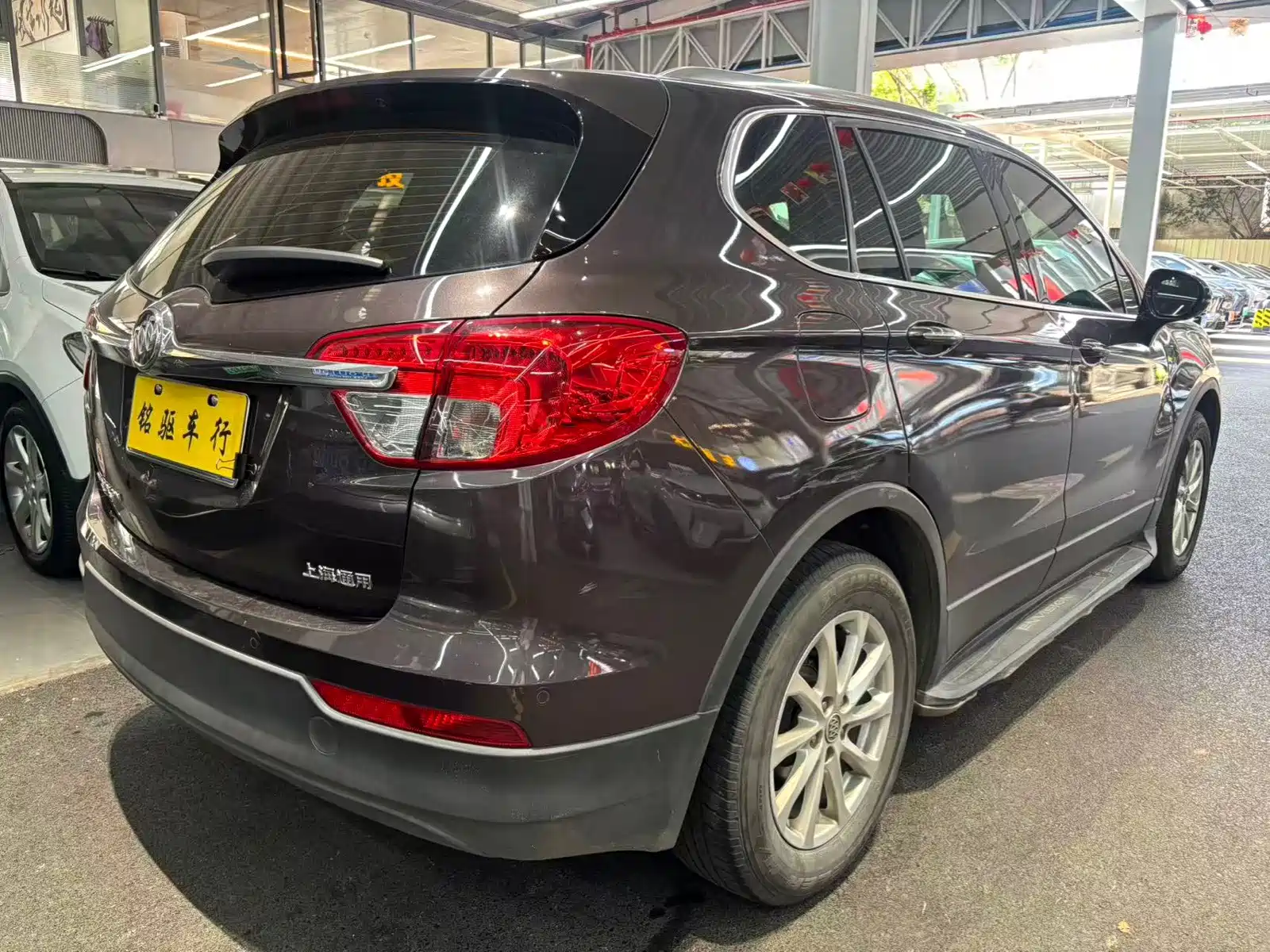 Фото 6 - Buick Envision Plus