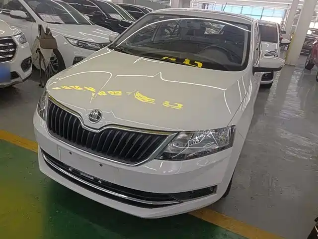 Škoda Skoda Rapid Spaceback 2018 1.6L Manual Comfort