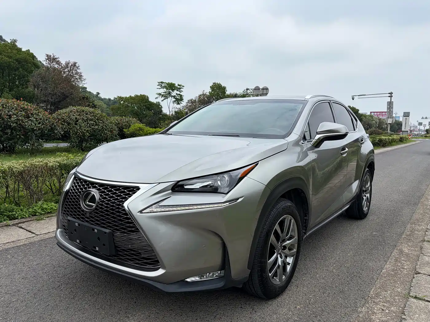 Фото 2 - Lexus NX
