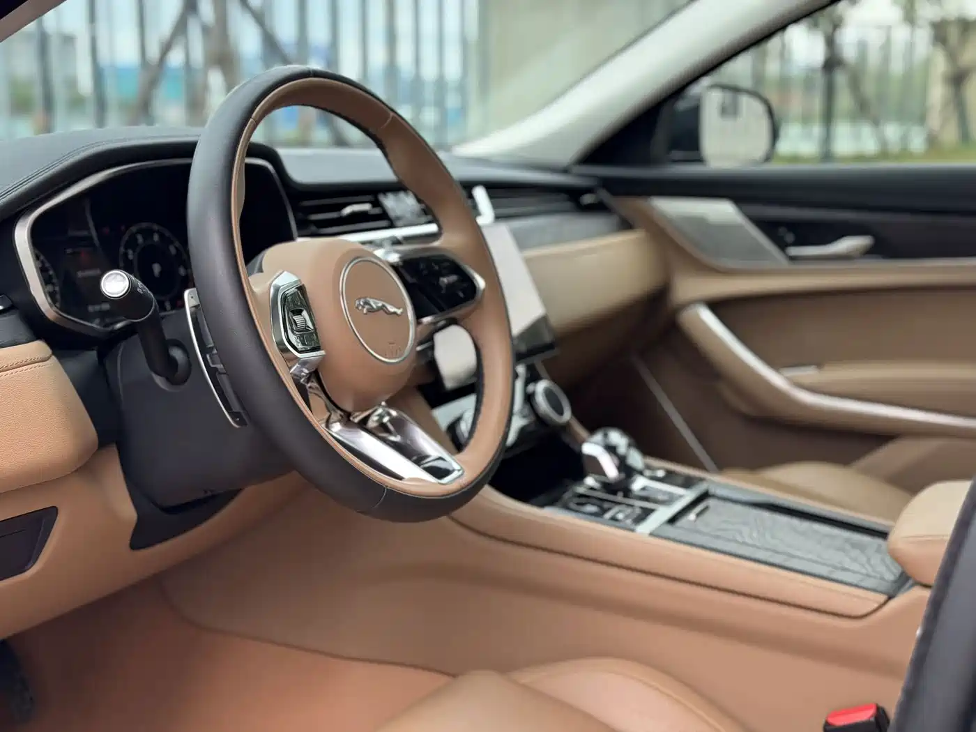 Jaguar XFL 2025 2025 2.0T P250 FWD Luxury Edition