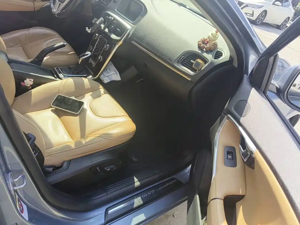 Volvo V40 2019 2018 T3 Inscription Edition