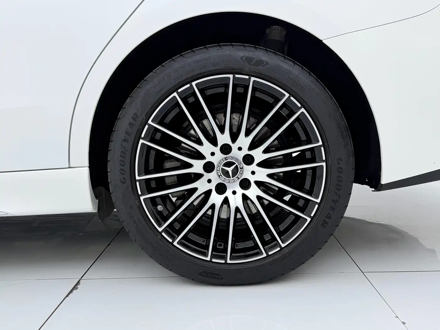 Mercedes-Benz C-Class 2024 Facelift C 260 L Sport фото 24
