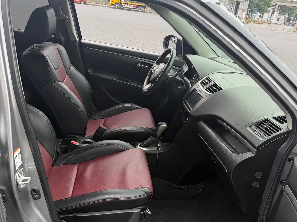 Suzuki Swift Sport 2014 1.6L CVT 2WD Luxury Edition фото 9