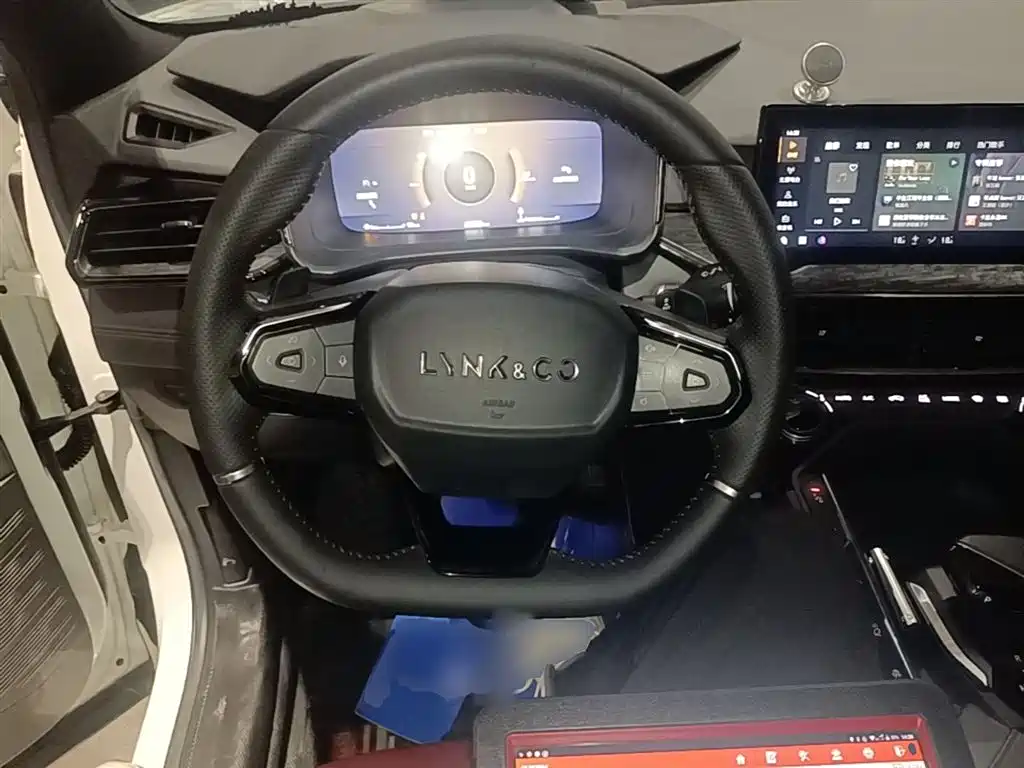 Lynk & Co 06 2020 1.5T Power Pro фото 11