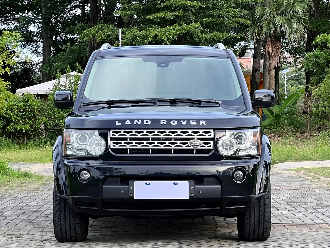 Фото 2 - Land Rover Discovery