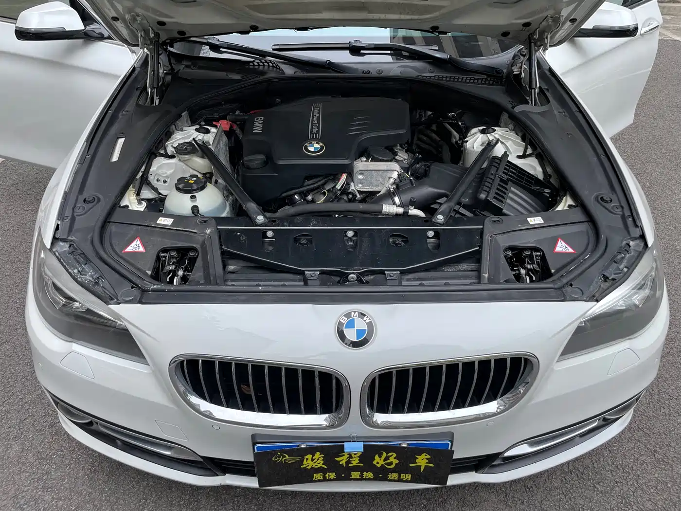 BMW 5 Series 2014 525Li Luxury Design Package фото 10