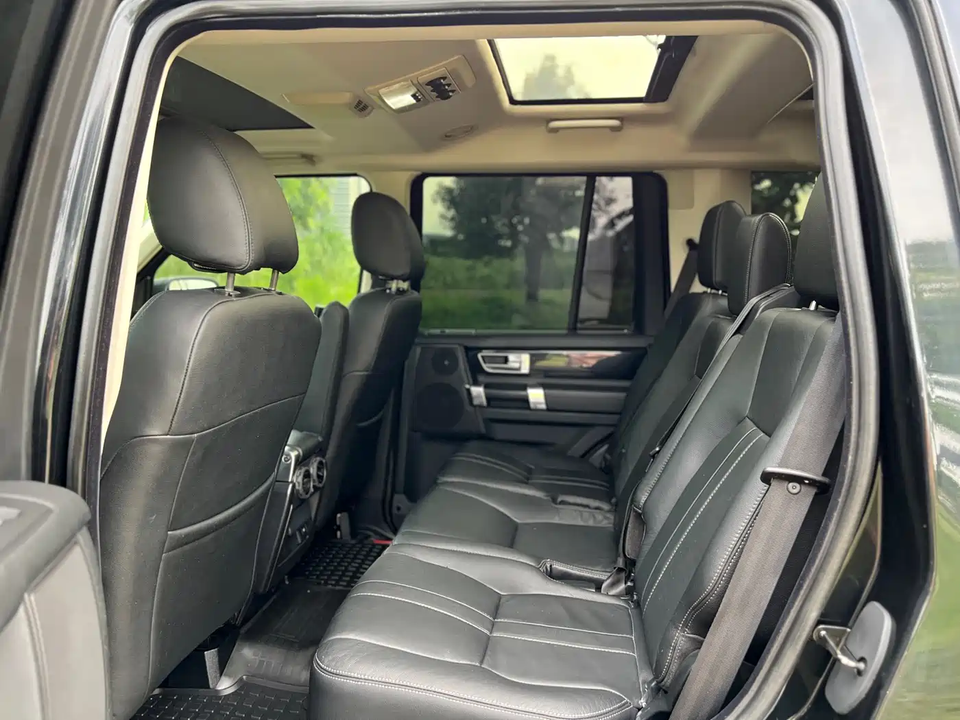 Фото 10 - Land Rover Discovery