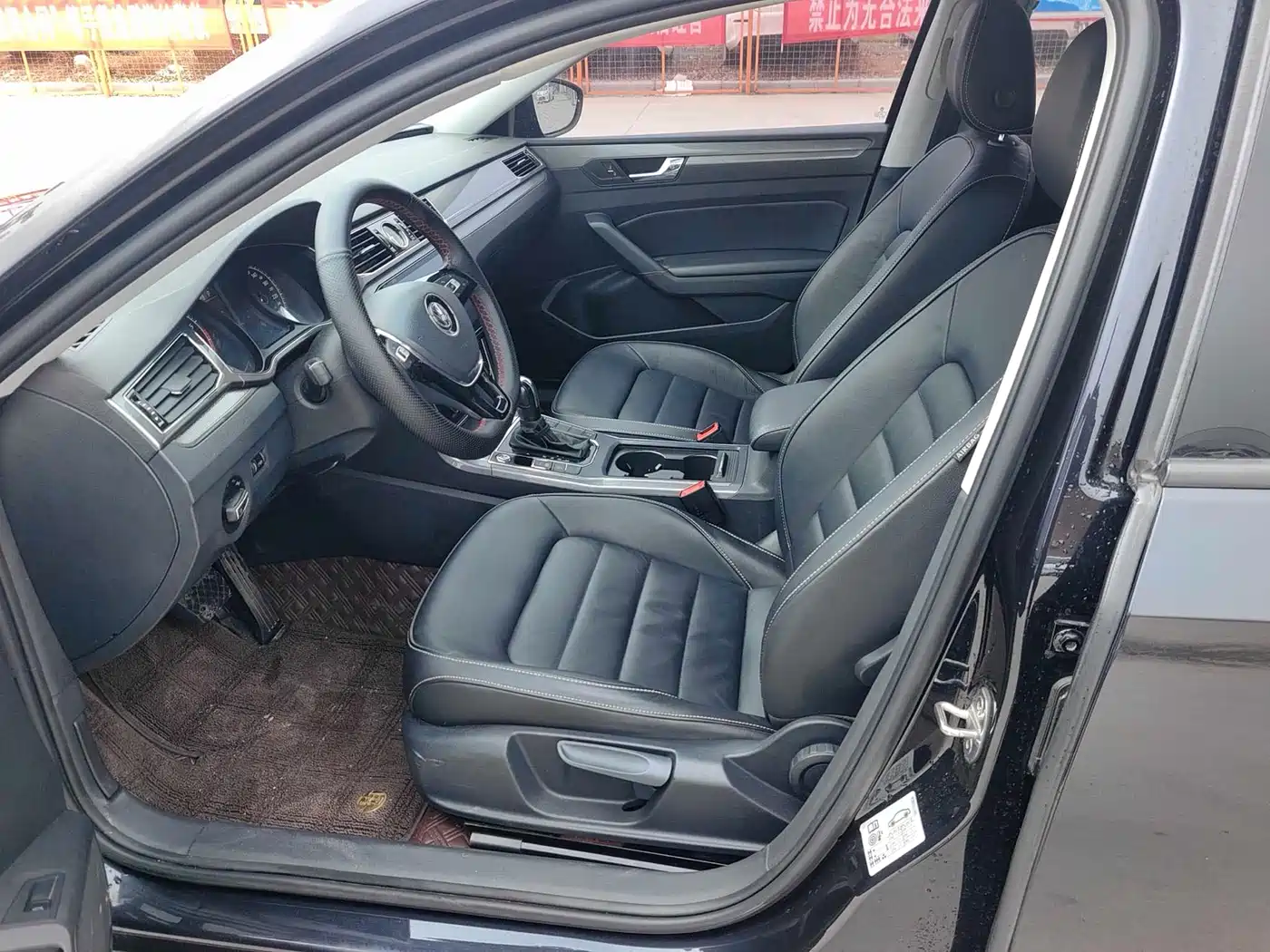 Volkswagen Passat 2017 280TSI DSG Prestige фото 4