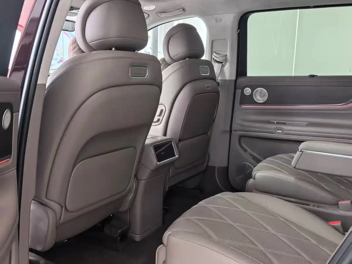 AITO Wenjie AITO M9 2025 Extended Range Ultra 52kWh 6-Seater фото 7