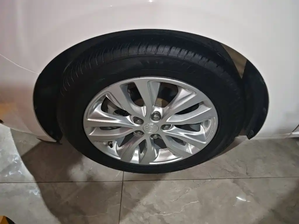 Фото 23 - Buick Excelle