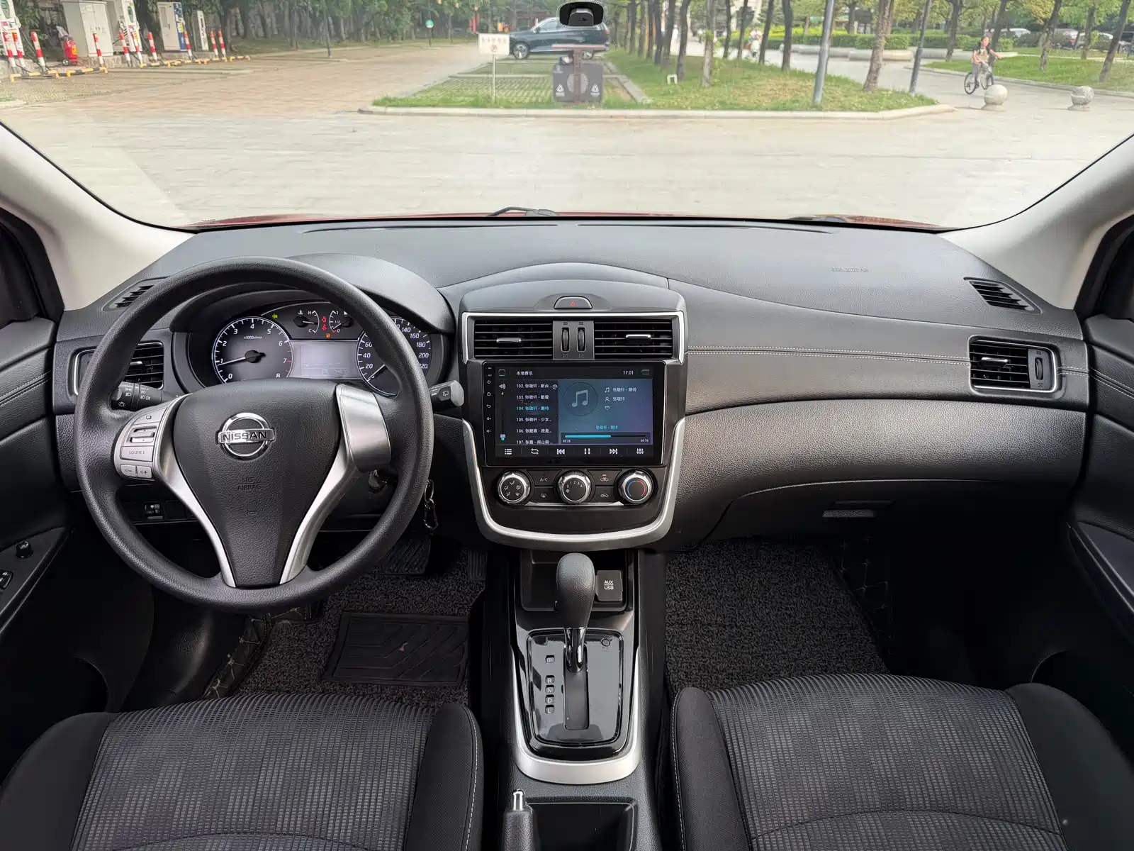 Photo 12 - Nissan Tiida