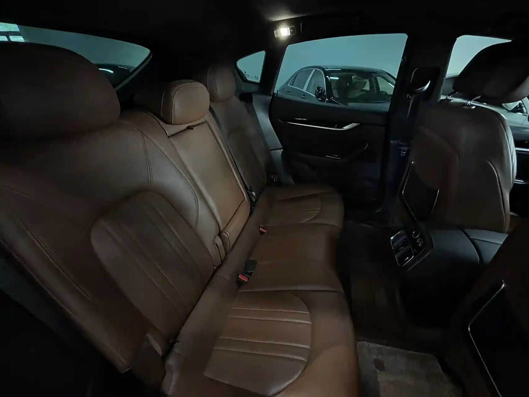 Photo 17 - Maserati Levante
