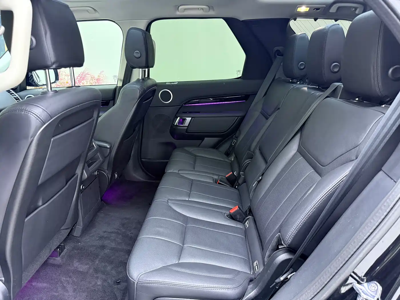 Land Rover Discovery 2019 2.0T SE фото 14