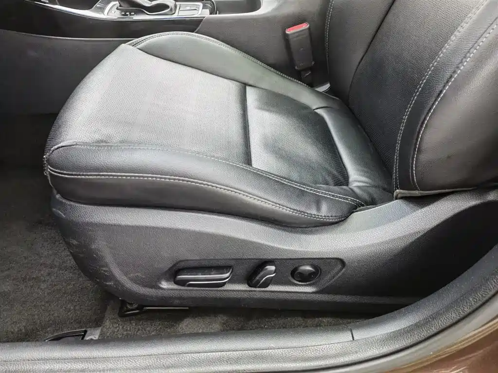 Kia K4 2014 1.8L Automatic DLX фото 20