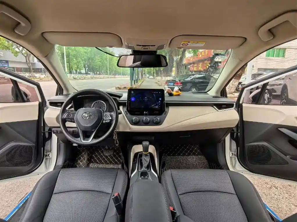 Toyota Corolla 2019 1.2T S-CVT GL Pioneer Edition фото 6