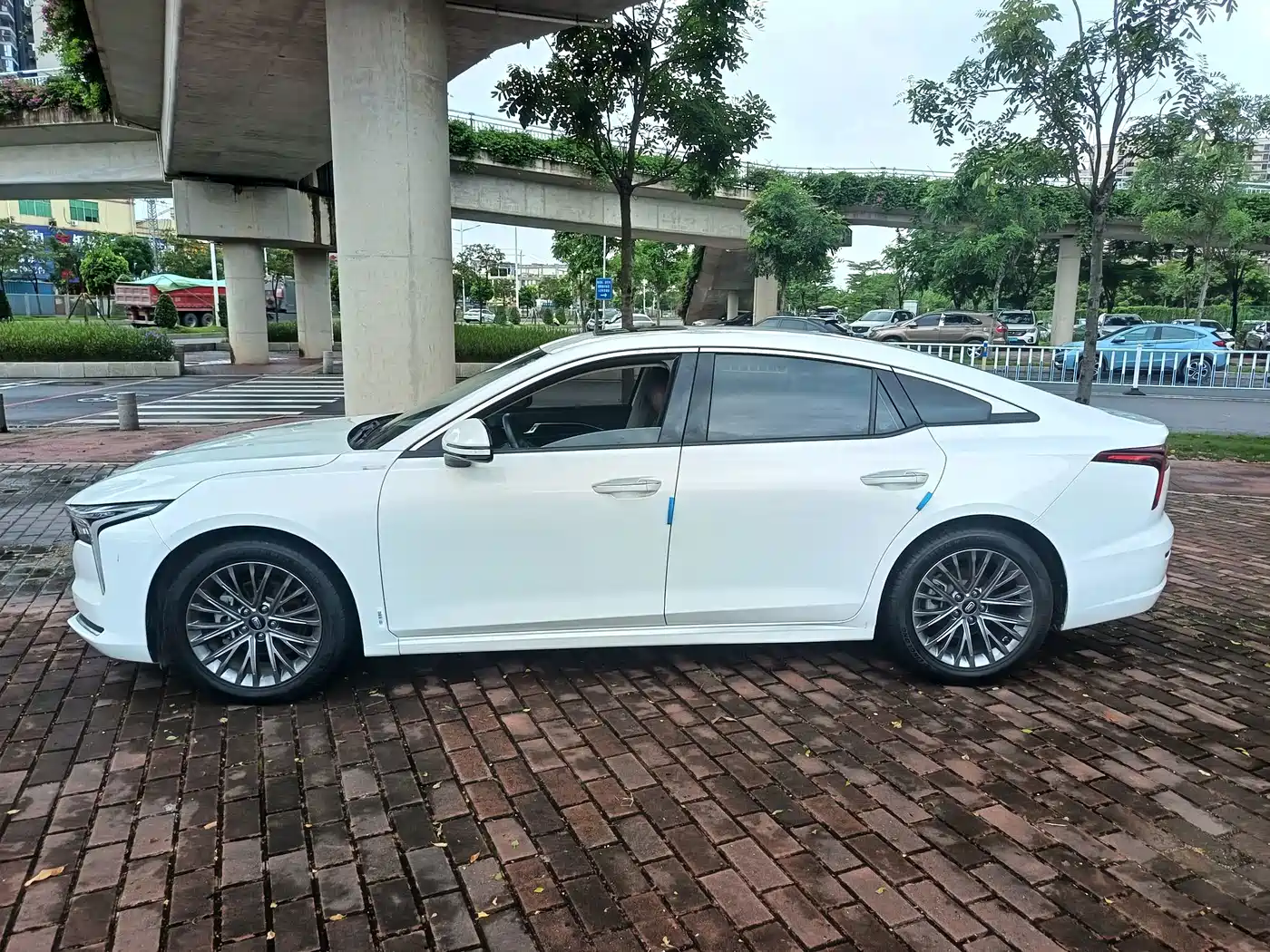Фото 2 - Besturn B70