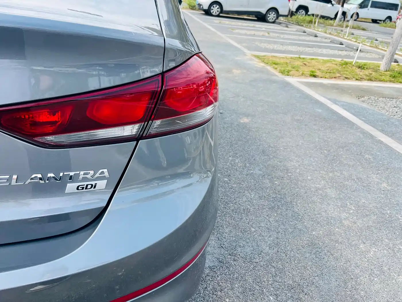 Hyundai Elantra 2016 Model 1.6L Automatic Smart Elite фото 9