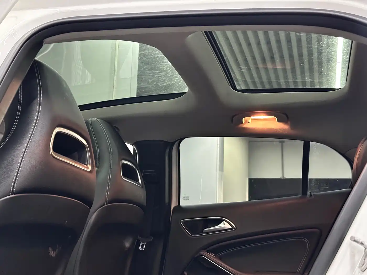 Mercedes-Benz GLA 2015 GLA 220 4MATIC Fashion Edition фото 3