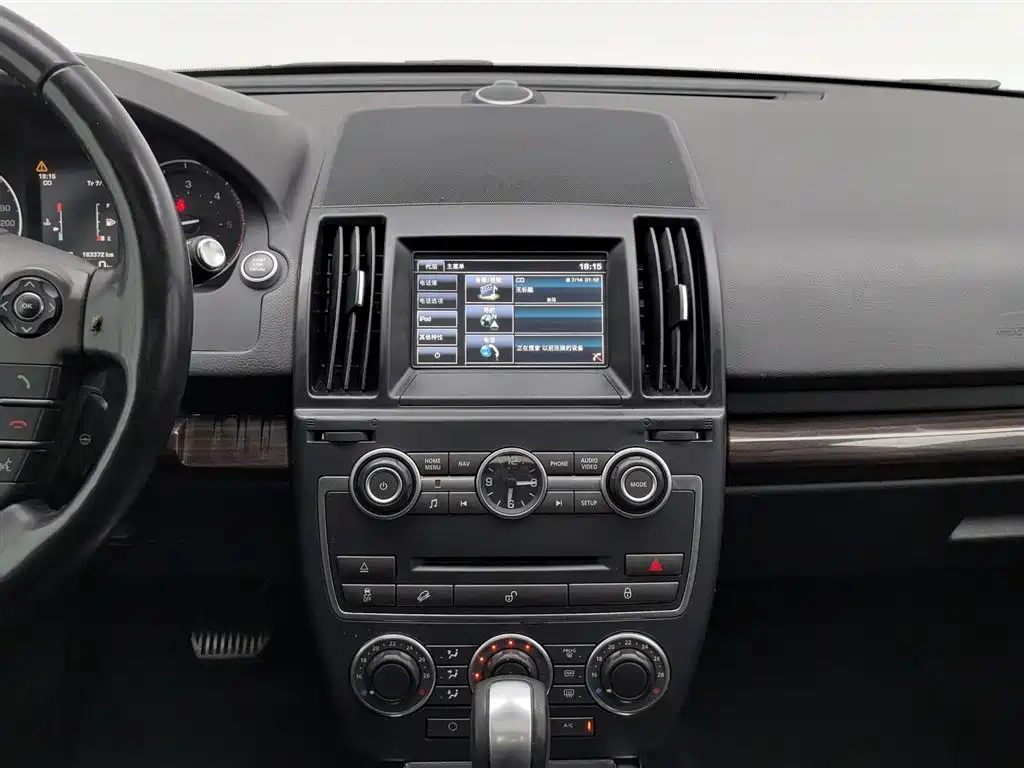 Land Rover Freelander 2 2014 2.2T SD4 SE Diesel Edition фото 12
