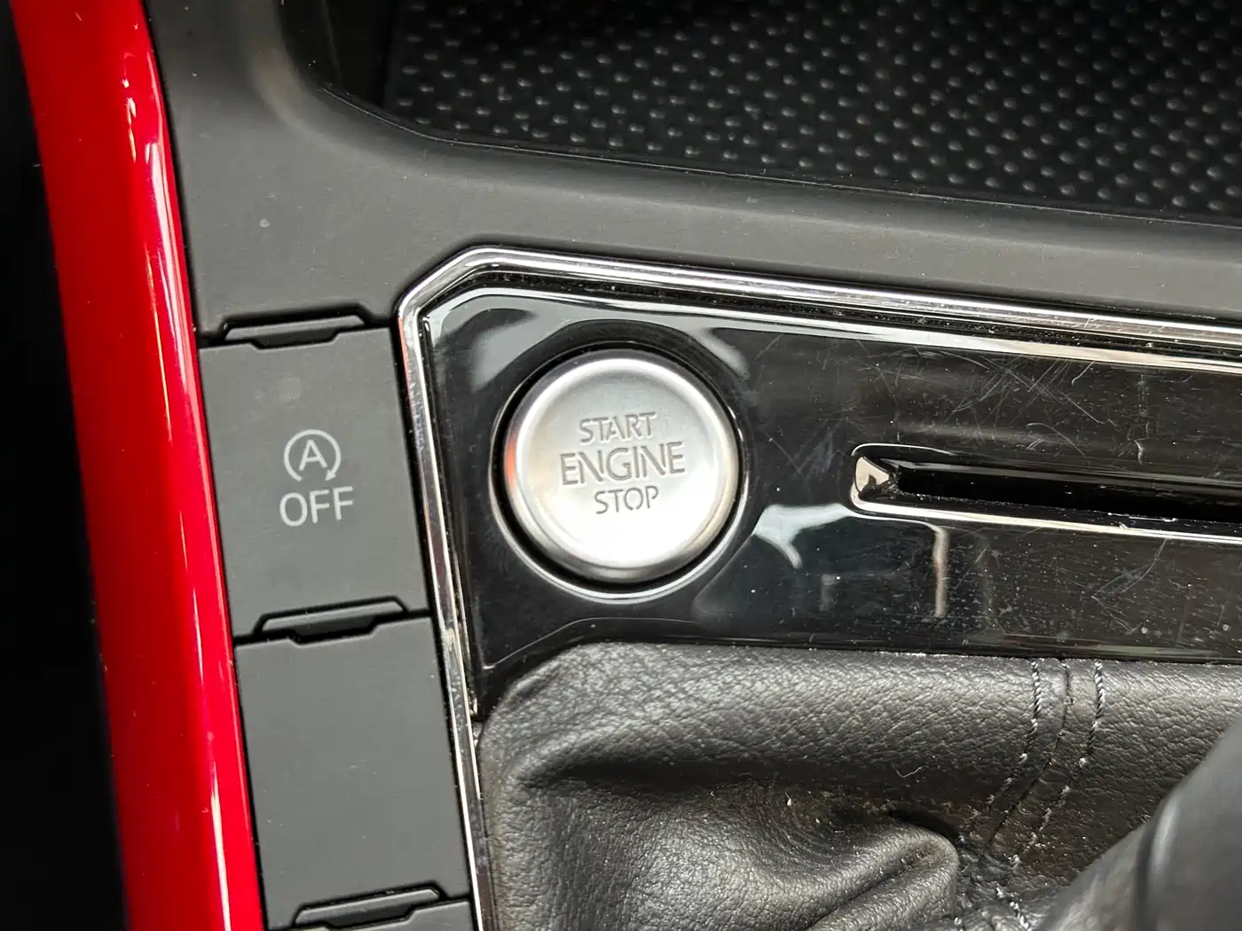 Volkswagen Polo 2023 Facelift Plus 1.5L Auto Chroma Tech Edition фото 11