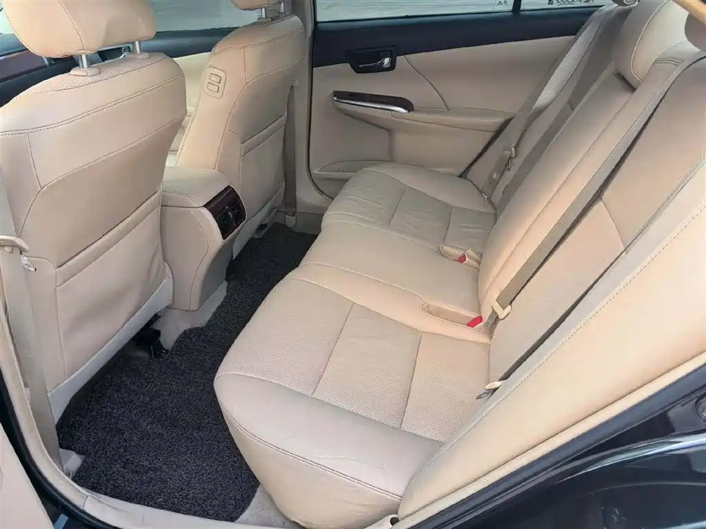 Toyota Camry 2012 2.5G Luxury Edition фото 6