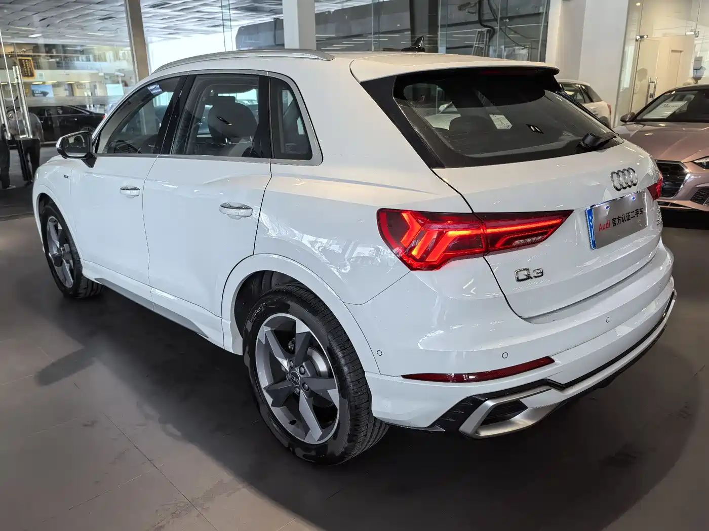 Audi Q3 2024 35 TFSI Fashion Sport фото 5