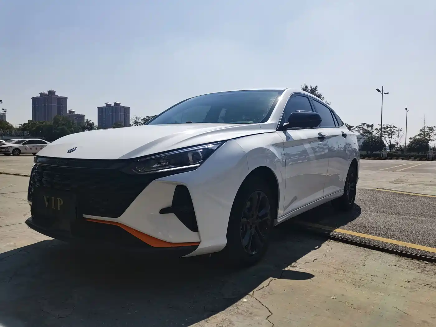 Dongfeng Aeolus Yixuan 2021 — пригон из Китая