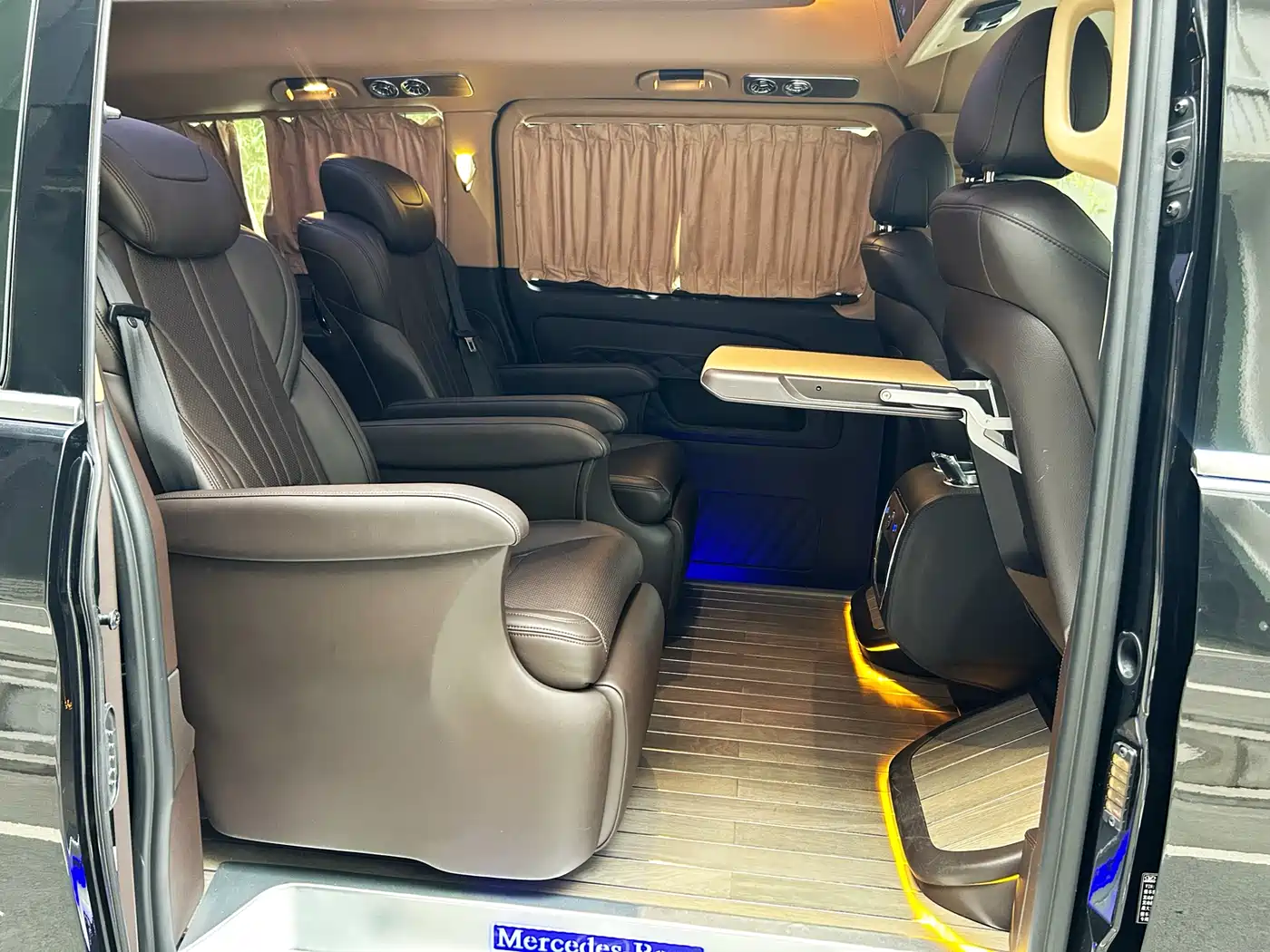 Mercedes-Benz Vito 2023 2.0T Business 7-Seater фото 16