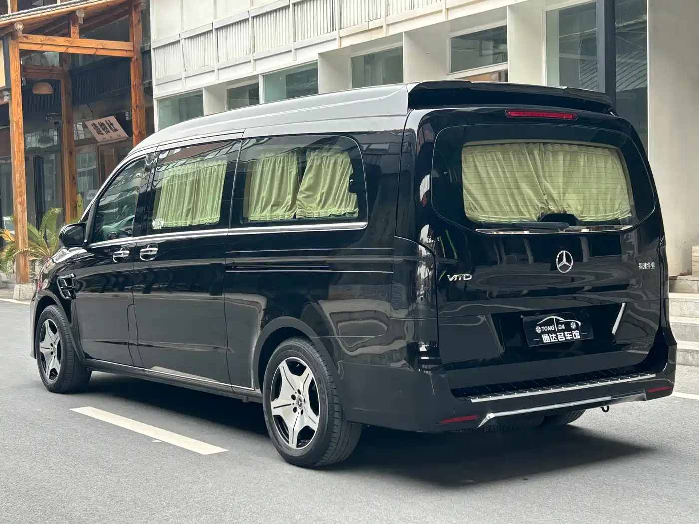 Mercedes-Benz Vito 2023 2.0T Business 7-Seater фото 30