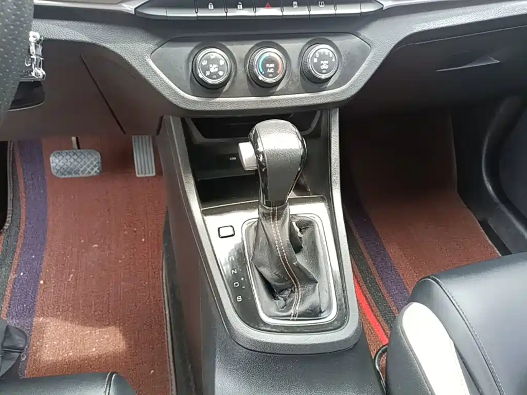 Baojun 360 2020 2019 1.5L CVT Elite (China VI)