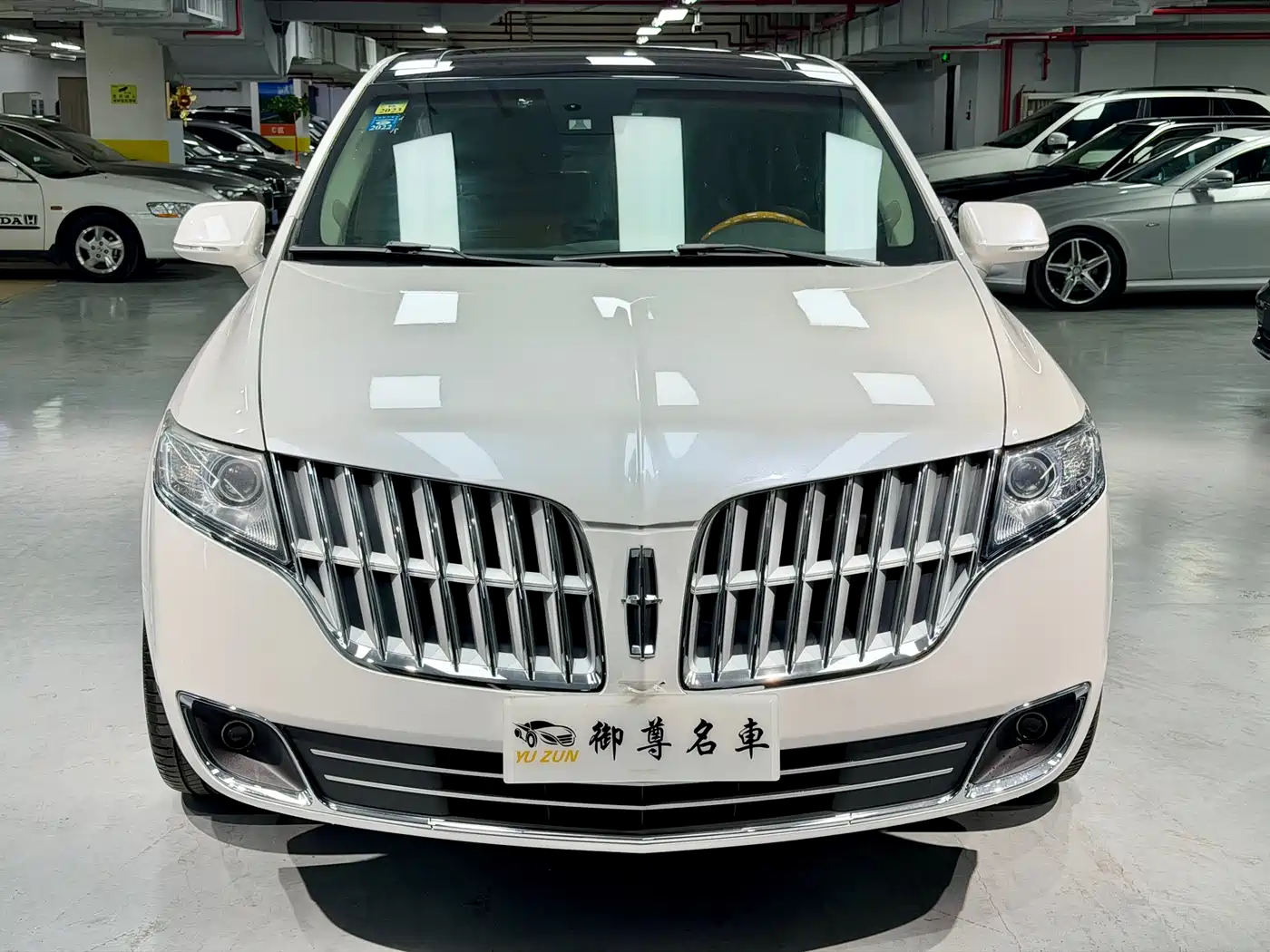 Lincoln MKT 2011 2010 Model 3.5T EcoBoost AWD