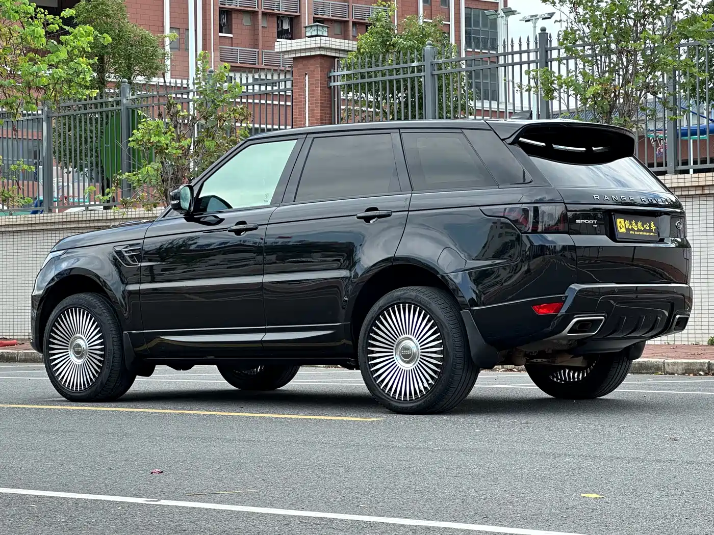 Land Rover Range Rover Sport 2020 3.0 L6 HSE DYNAMIC фото 6