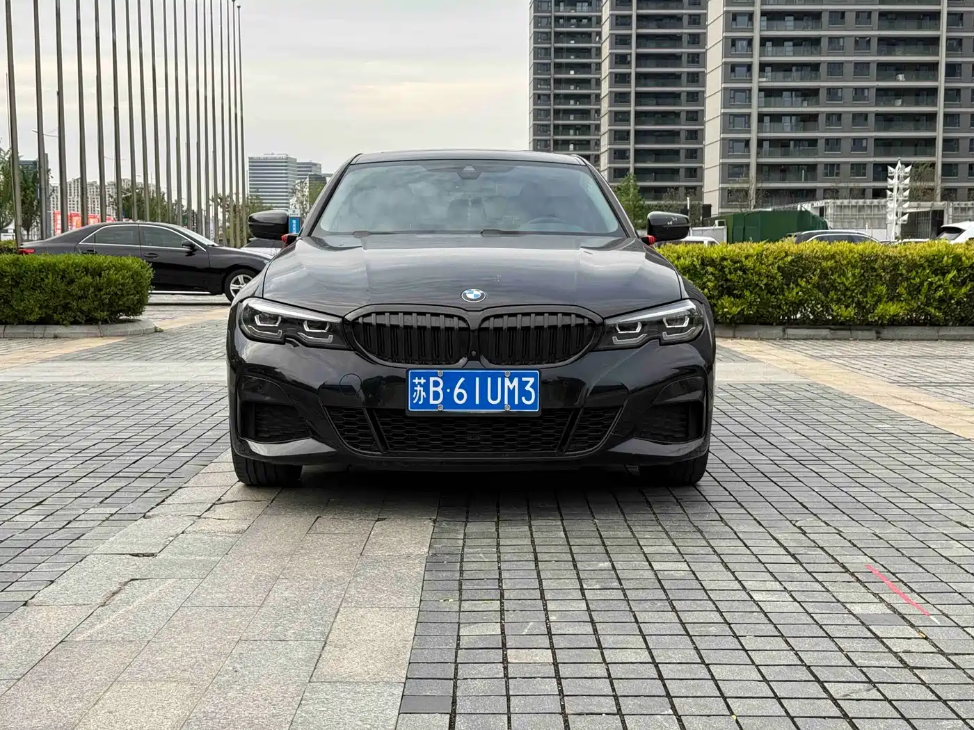 BMW 3 Series 2022 325i M Sport Shadow Edition фото 2