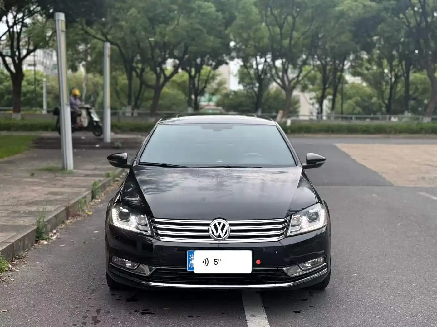 Volkswagen Magotan 2015 Facelift 2.0TSI Premium фото 2